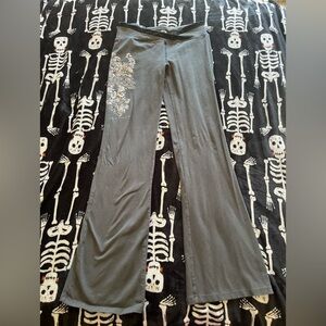 Gray GWG Flared Leggings - Size Small